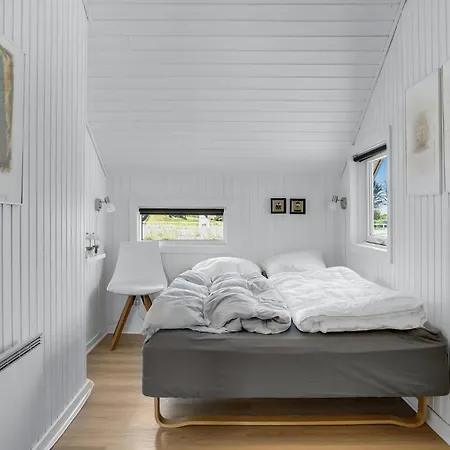 Ferienhaus 3 Bedroom Pet Friendly In